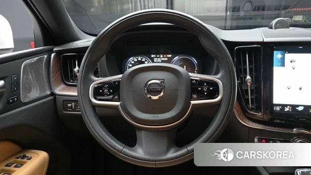 Volvo XC60 second Generation 2021 Белый из Кореи, фото 4