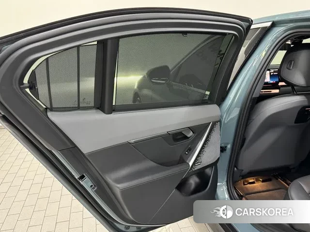 BMW 5 Series (G60) 2024 Синий нефрит из Кореи, фото 4