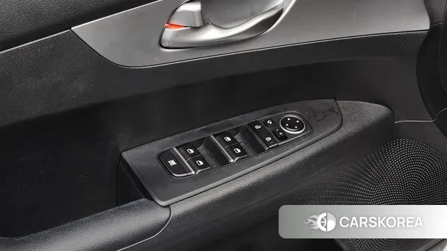 Kia The New K3 2nd generation 2022 Белый из Кореи, фото 4