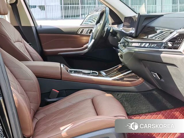 BMW X7 2023 Черный из Китая, фото 4