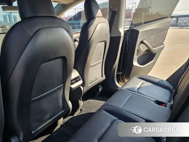 Tesla Model Y 2022 Черный из Кореи, фото 4