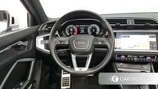 Audi Q3 (F3) 2022 Белый из Кореи, фото 4