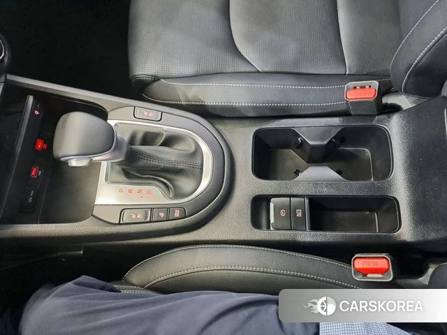 Kia The New K3 2nd generation 2022 Белый из Кореи, фото 4