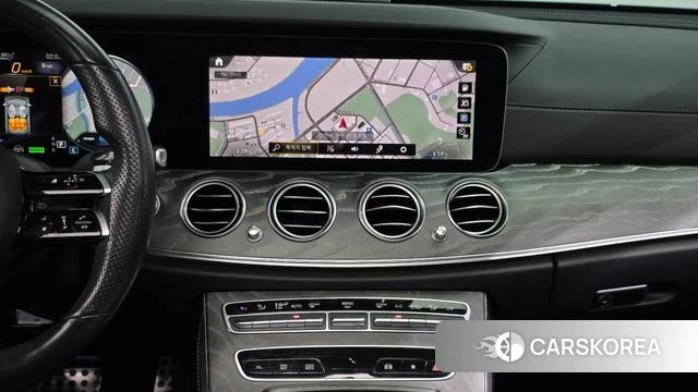 Mercedes-Benz E-Class W213 2021 Черный из Кореи, фото 4
