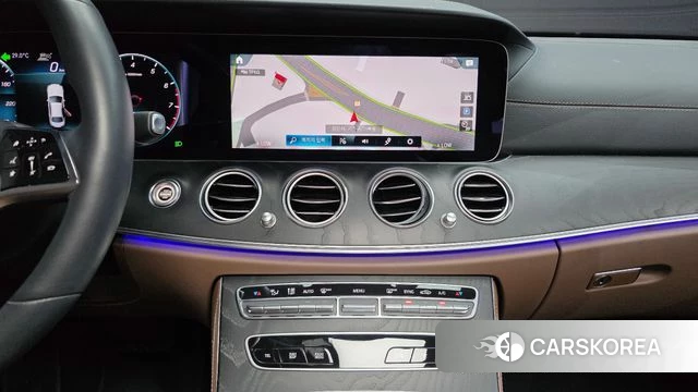 Mercedes-Benz E-Class W213 2022 Белый из Кореи, фото 4