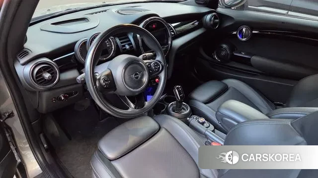 Mini Cooper Convertible 2020 Серебряный из Кореи, фото 4