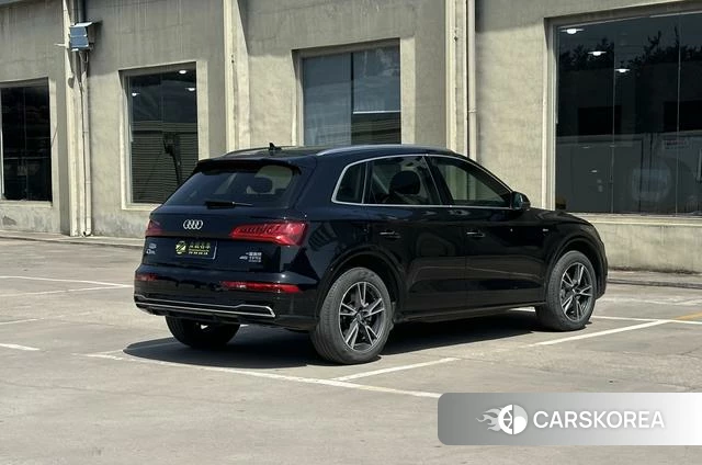 Audi Q5L 2019 Черный из Китая, фото 4