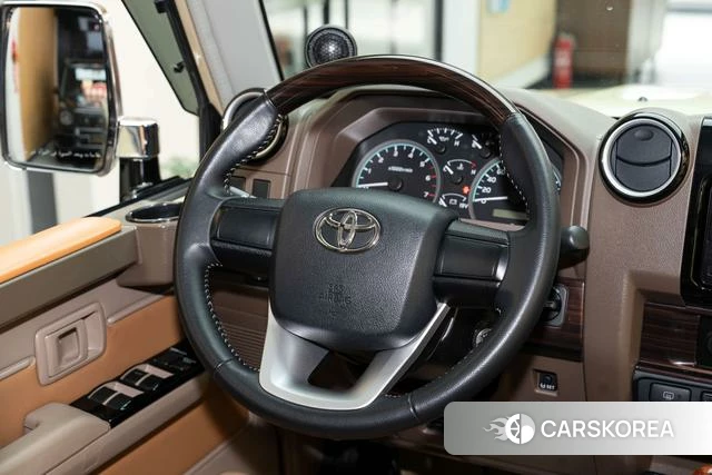 Toyota Land Cruiser (imported) 2024 Желтый из Китая, фото 4