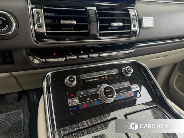 Lincoln Navigator 4th generation 2019 Золотой из Кореи, фото 4