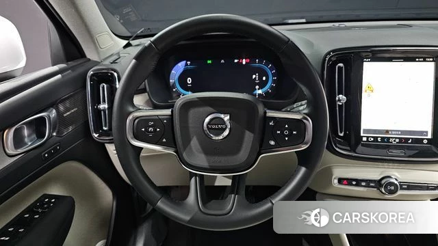 Volvo XC40 2025 Белый из Кореи, фото 4