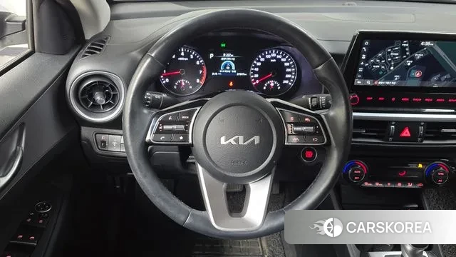 Kia The New K3 2nd generation 2021 Белый из Кореи, фото 4