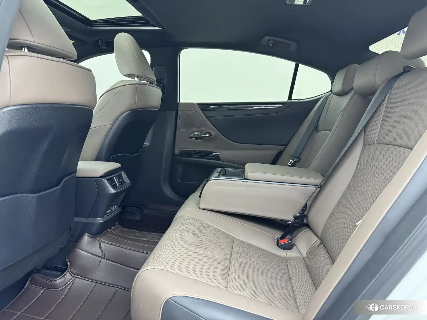 Lexus ES 2024 Белый из Китая, фото 4