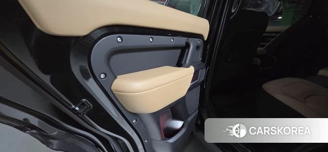 Land Rover Defender (L663) 2026 Черный из Кореи, фото 4