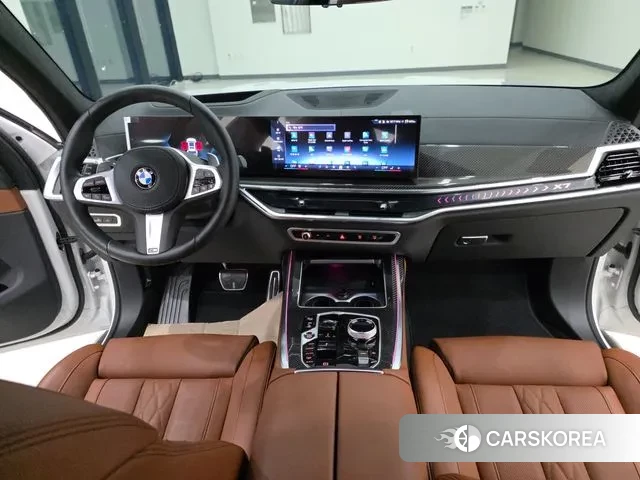 BMW X7 (G07) 2025 Белый из Кореи, фото 4