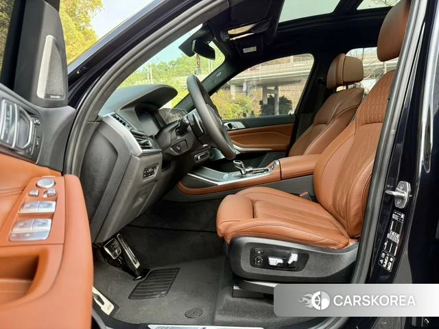 BMW X7 2022 Черный из Китая, фото 4