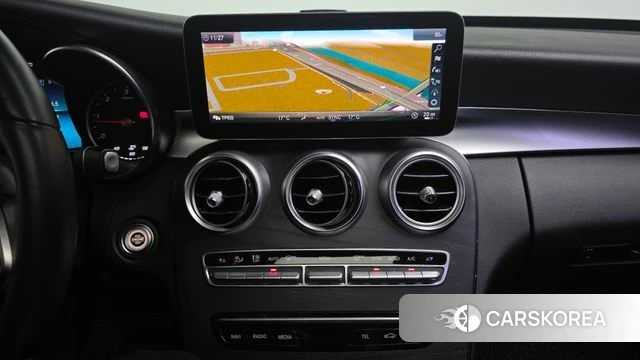 Mercedes-Benz C-Class W205 2018 Белый из Кореи, фото 4