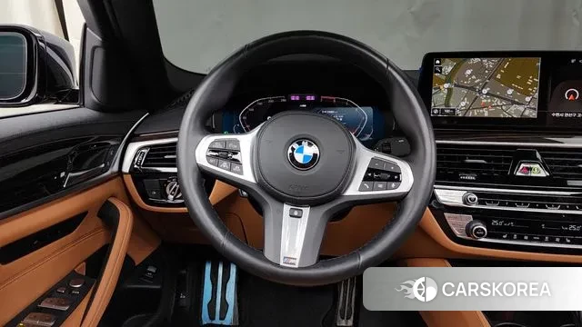 BMW 5 Series (G30) 2022 Черный из Кореи, фото 4