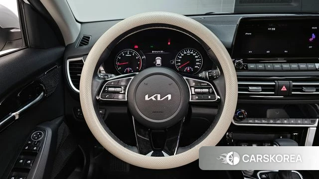 Kia Seltos 2022 Белый из Кореи, фото 4