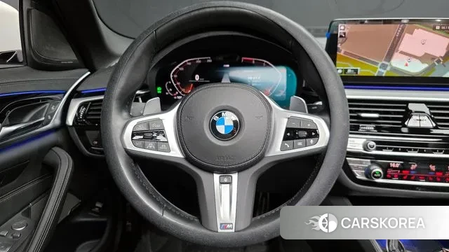 BMW 5 Series (G30) 2022 Белый из Кореи, фото 4