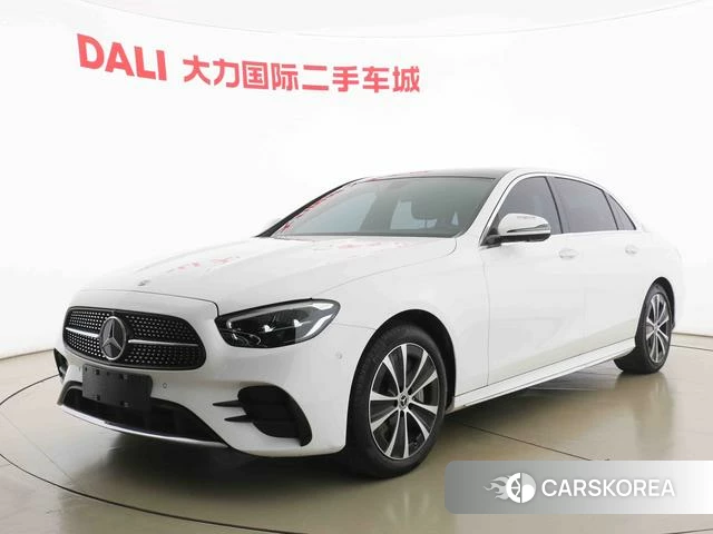 Mercedes-Benz E-class PHEV 2023 Белый из Китая, фото 4