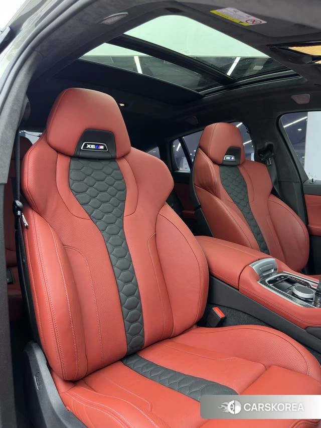 BMW X6 M 2024 Темно-серый из Китая, фото 4