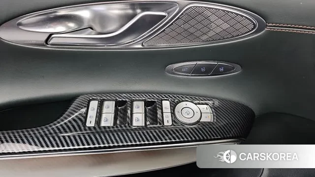 Genesis GV70 2021 Темно-зеленый из Кореи, фото 4