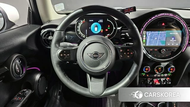 Mini Cooper 2023 Серебряный из Кореи, фото 4