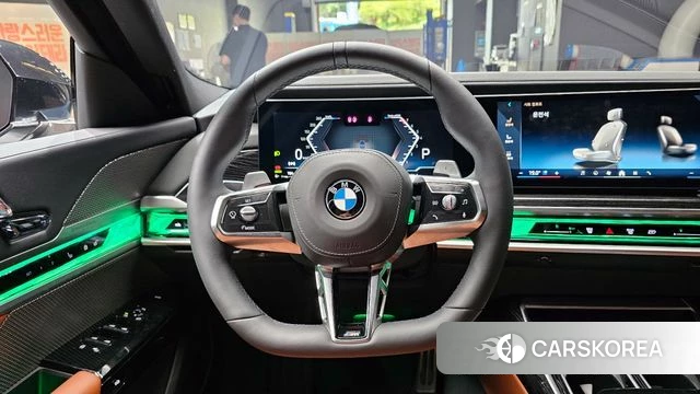 BMW 7 Series (G70) 2025 Черный из Кореи, фото 4