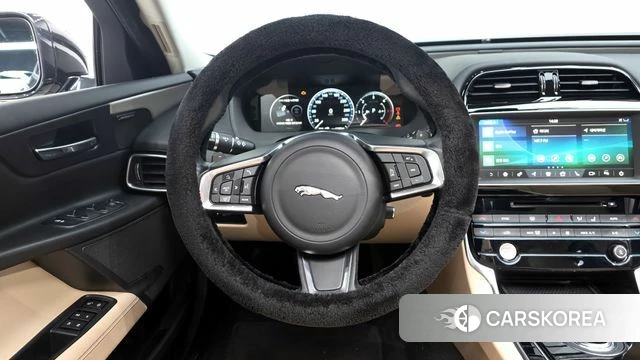 Jaguar XE 2018 Черный из Кореи, фото 4