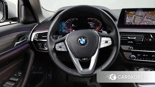 BMW 5 Series (G30) 2020 Серебристо-серый из Кореи, фото 4