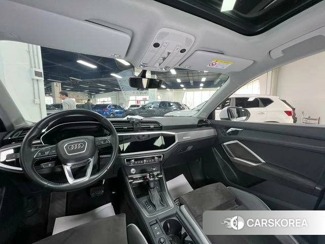 Audi Q3 2021 Темно-серый из Китая, фото 4