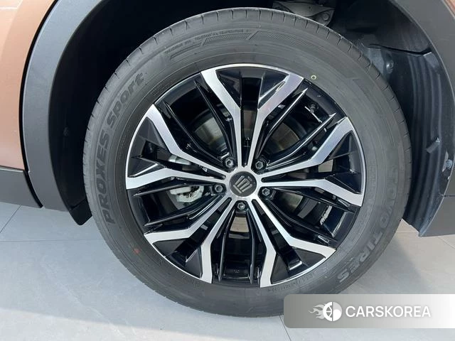 Toyota Crown SportCross 2025 Другой из Китая, фото 4