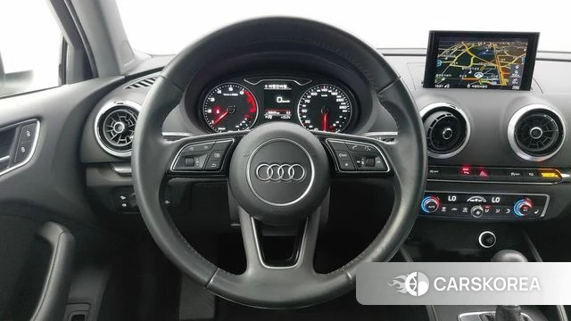 Audi New A3 2018 Белый из Кореи, фото 4