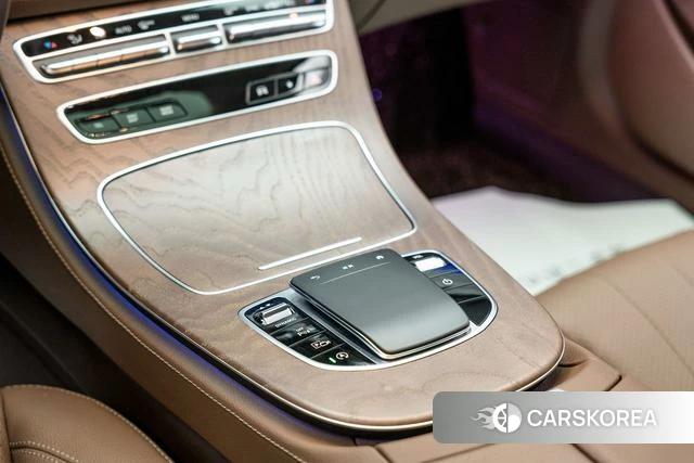 Mercedes-Benz E-class 2023 Черный из Китая, фото 4