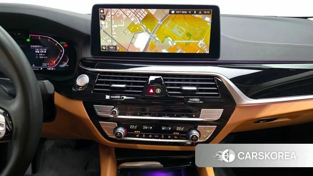 BMW 5 Series (G30) 2022 Черный из Кореи, фото 4