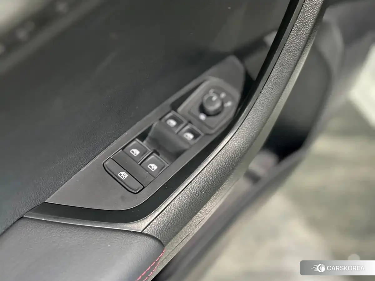 Skoda Krok 2024 Белый из Китая, фото 4