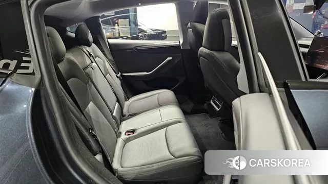 Tesla Model Y 2025 Серый из Кореи, фото 4