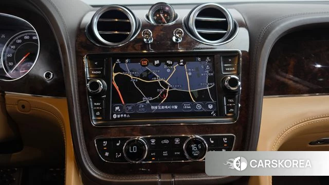 Bentley Bentayga 2018 Темно-зеленый из Кореи, фото 4