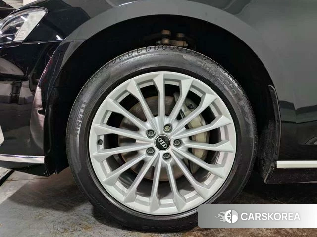 Audi A8 2022 Черный из Китая, фото 4