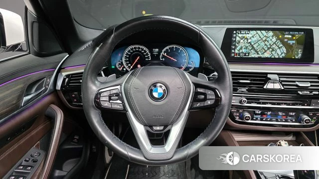 BMW 5 Series (G30) 2018 Белый из Кореи, фото 4