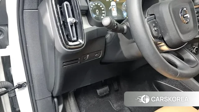 Volvo XC40 2021 Белый из Кореи, фото 4