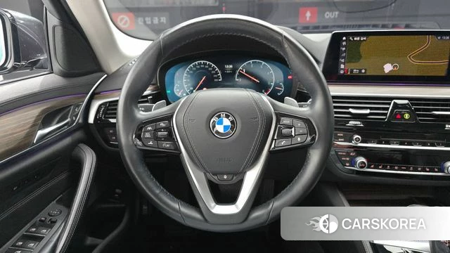 BMW 5 Series (G30) 2019 Серый из Кореи, фото 4