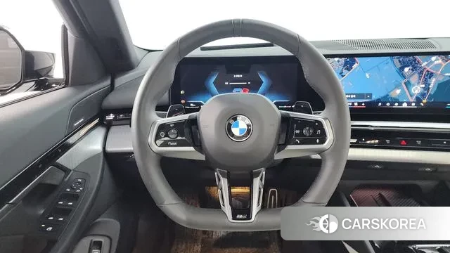 BMW 5 Series (G60) 2024 Черный из Кореи, фото 4