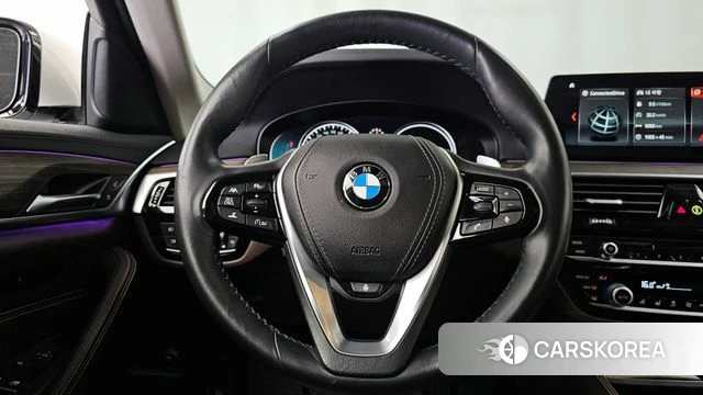 BMW 5 Series (G30) 2018 Белый из Кореи, фото 4