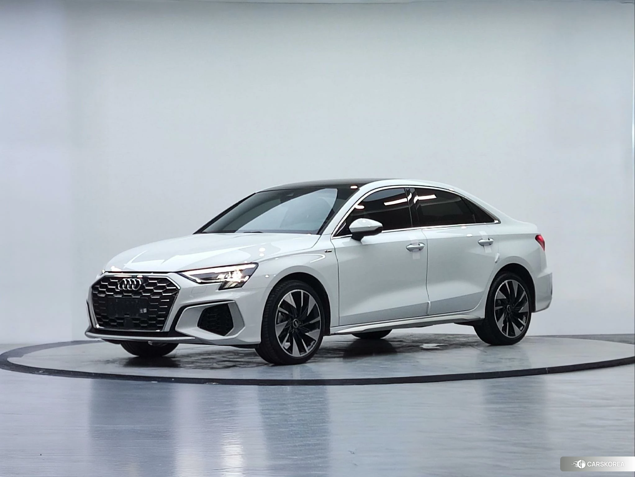 Audi A3 2023 Белый из Китая, фото 4