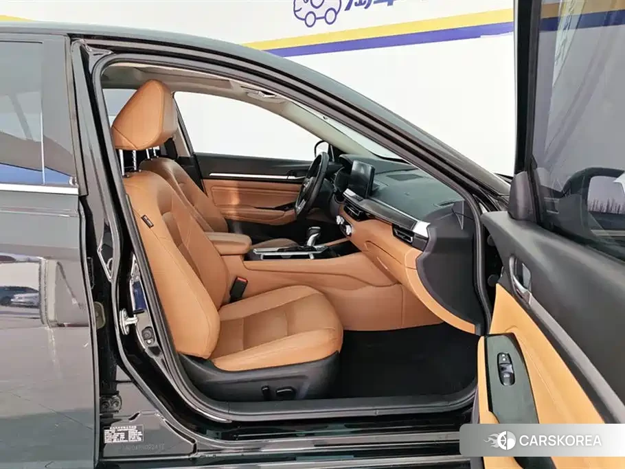 Nissan Altima 2024 Черный из Китая, фото 4