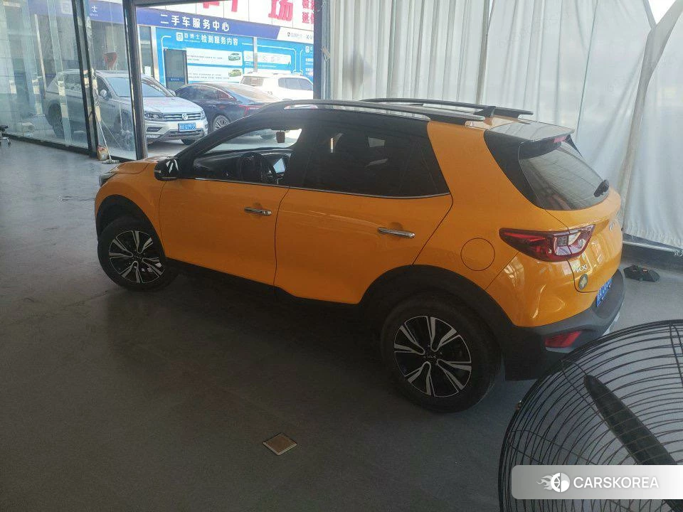 Kia Yi Ran 2021 Желтый из Китая, фото 4
