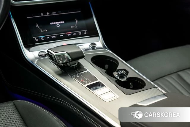 Audi A6 (import) 2024 Черный из Китая, фото 4