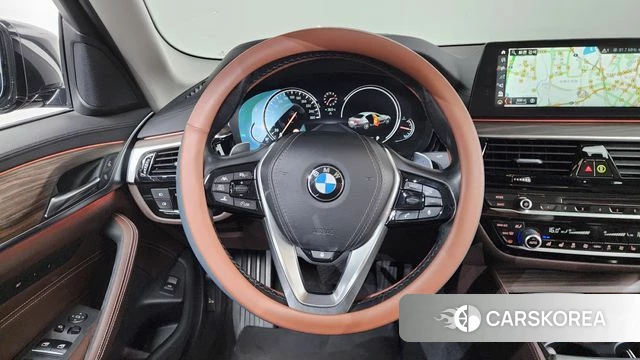 BMW 5 Series (G30) 2018 Черный из Кореи, фото 4