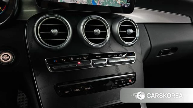 Mercedes-Benz C-Class W205 2021 Белый из Кореи, фото 4